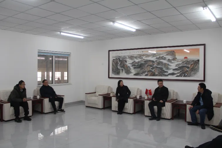 Vítame delegáciu z Shandong University of Architecture na návšteve závodu a preskúmaní spolupráce